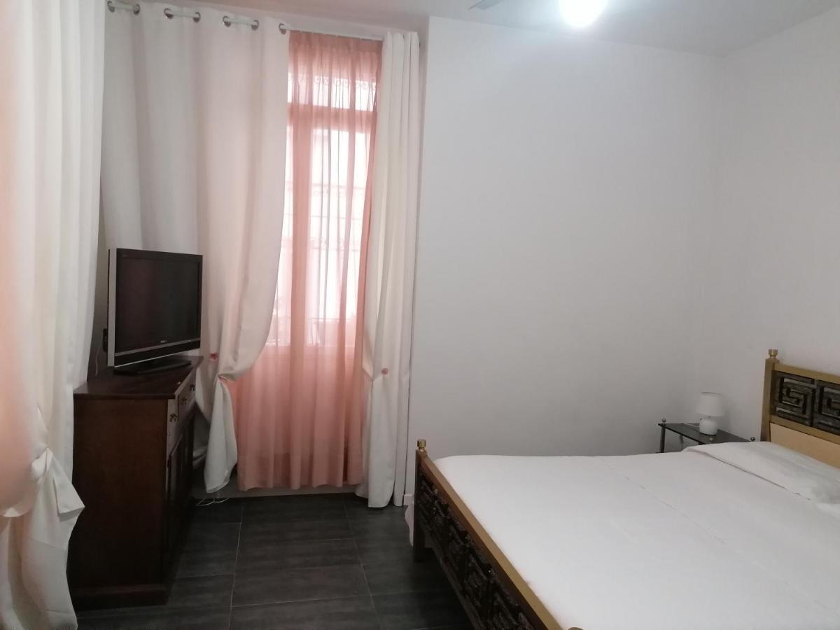 ホテル Casa Nuccia 2 ミラノ エクステリア 写真