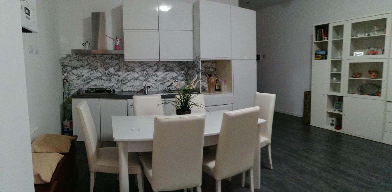 ホテル Casa Nuccia 2 ミラノ エクステリア 写真