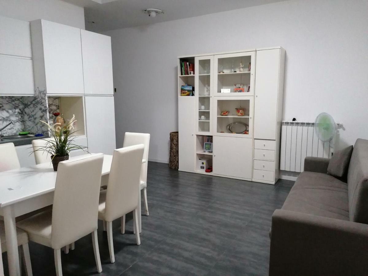 ホテル Casa Nuccia 2 ミラノ エクステリア 写真