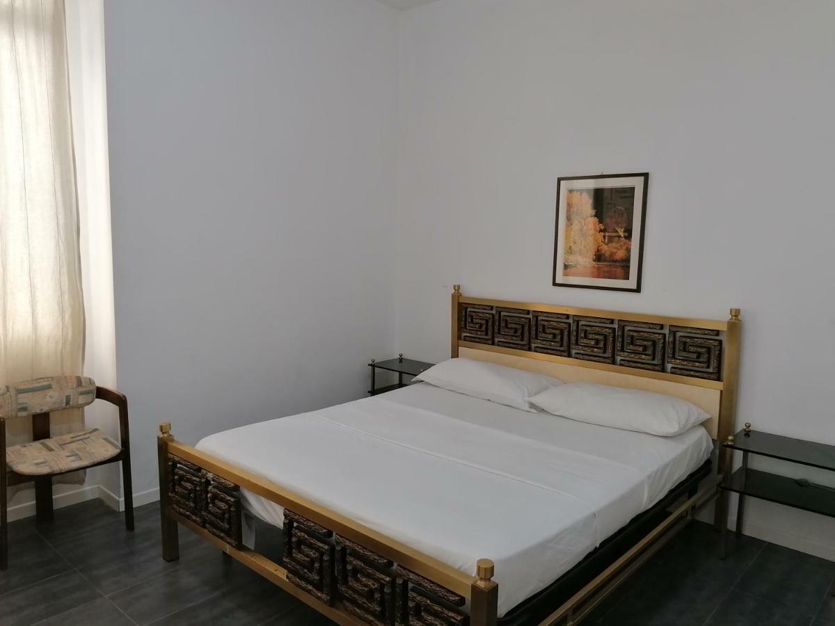 ホテル Casa Nuccia 2 ミラノ エクステリア 写真