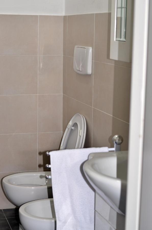 ホテル Casa Nuccia 2 ミラノ エクステリア 写真
